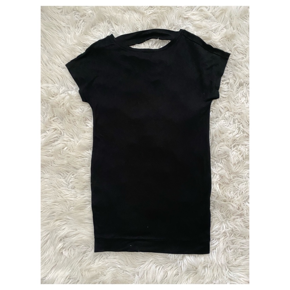 GAP t-shirt dress with cutout back